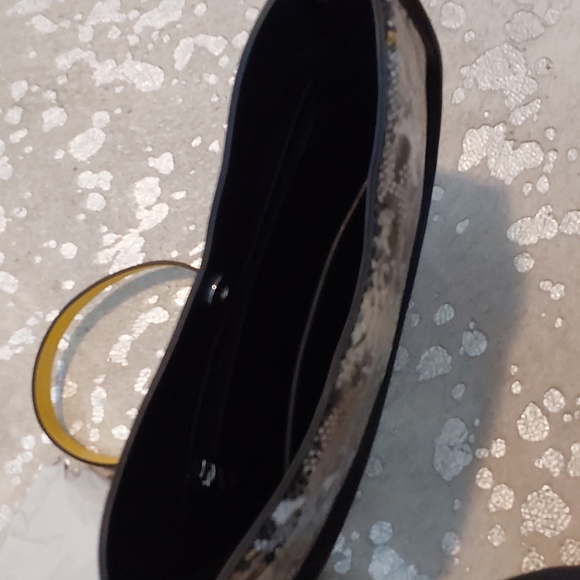 NWT Snakeskin print Calvin Klein Satchel - Picture 6 of 6